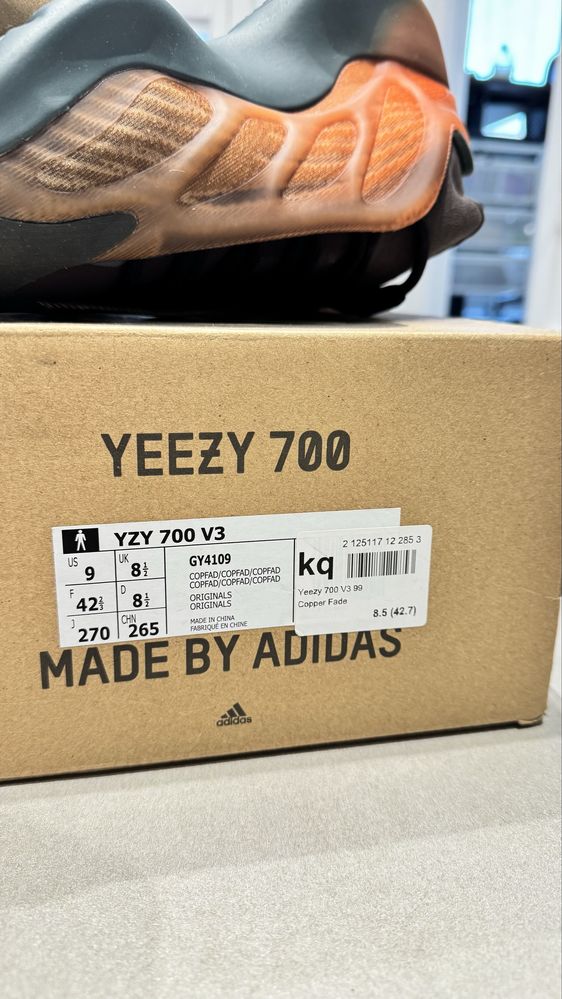 Кросівки Adidas Yeezy 700 v3 Copper Fade 42.7р чоловічі Оригінал