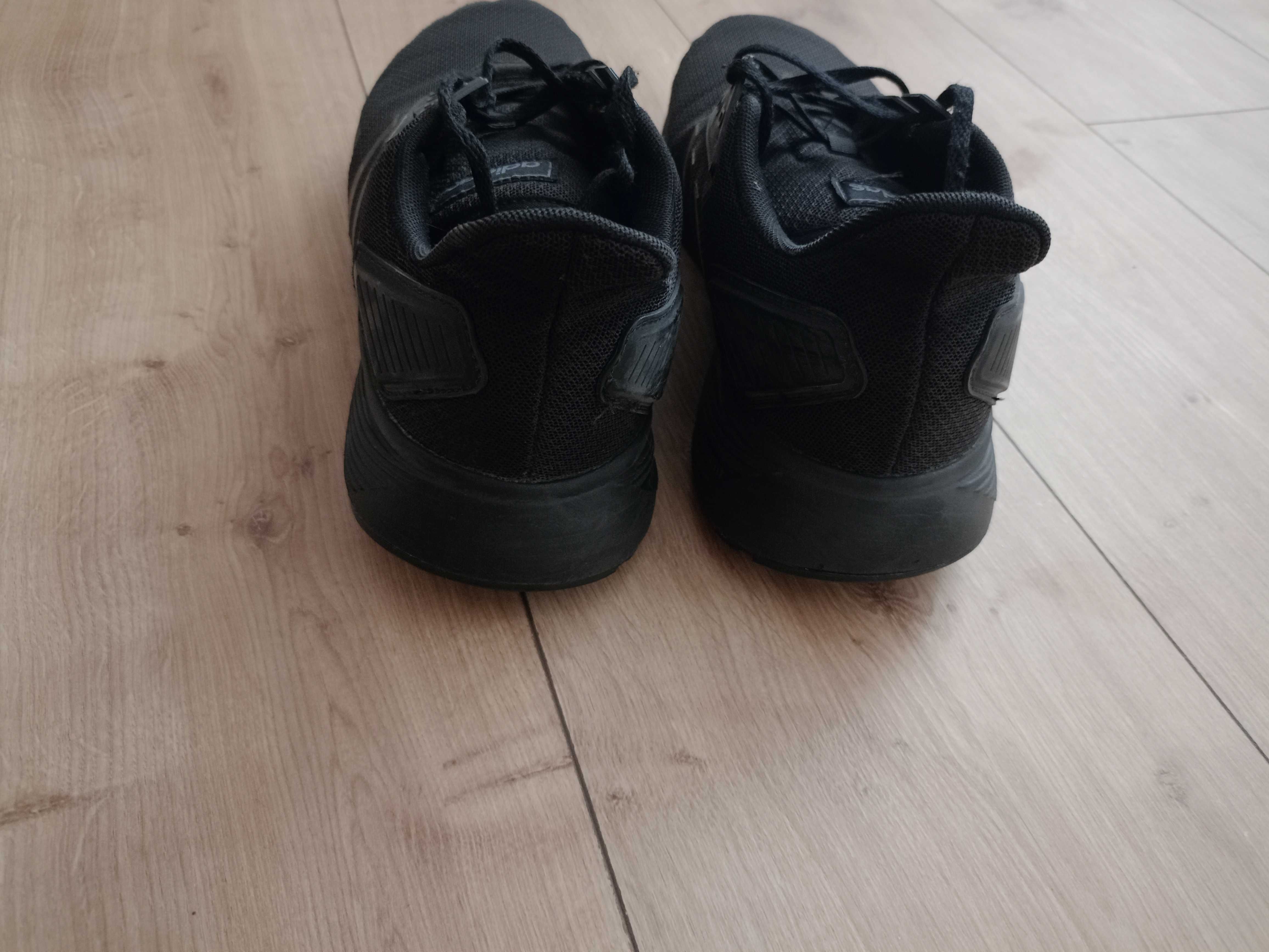 Czarne buty Adidas r. 46 2/3 długość wkładki wew. 29 cm