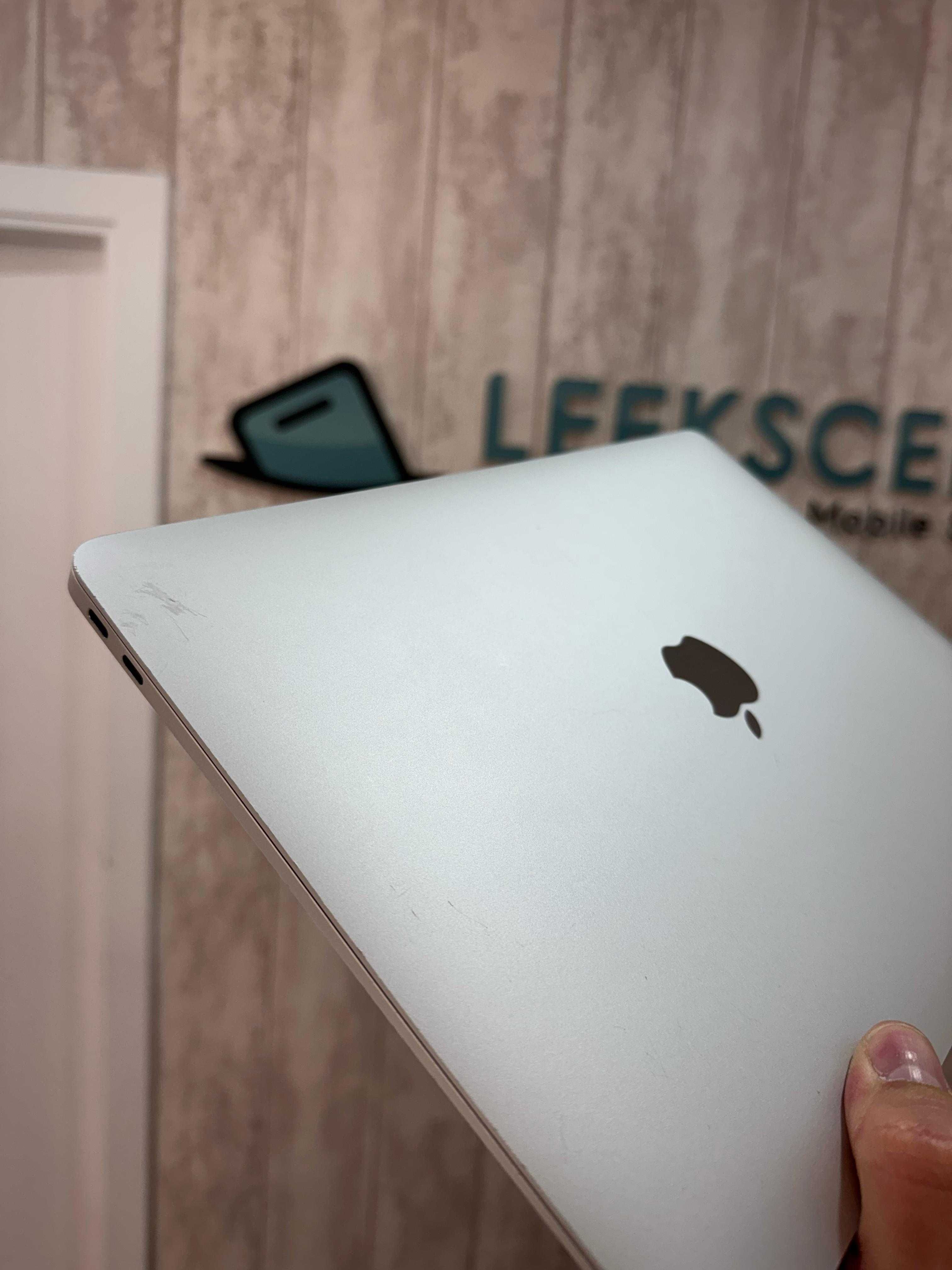 MACBOOK AIR M1 - 16/512GB-LIGEIRAS MARCAS DE USO- 24 meses de garantia
