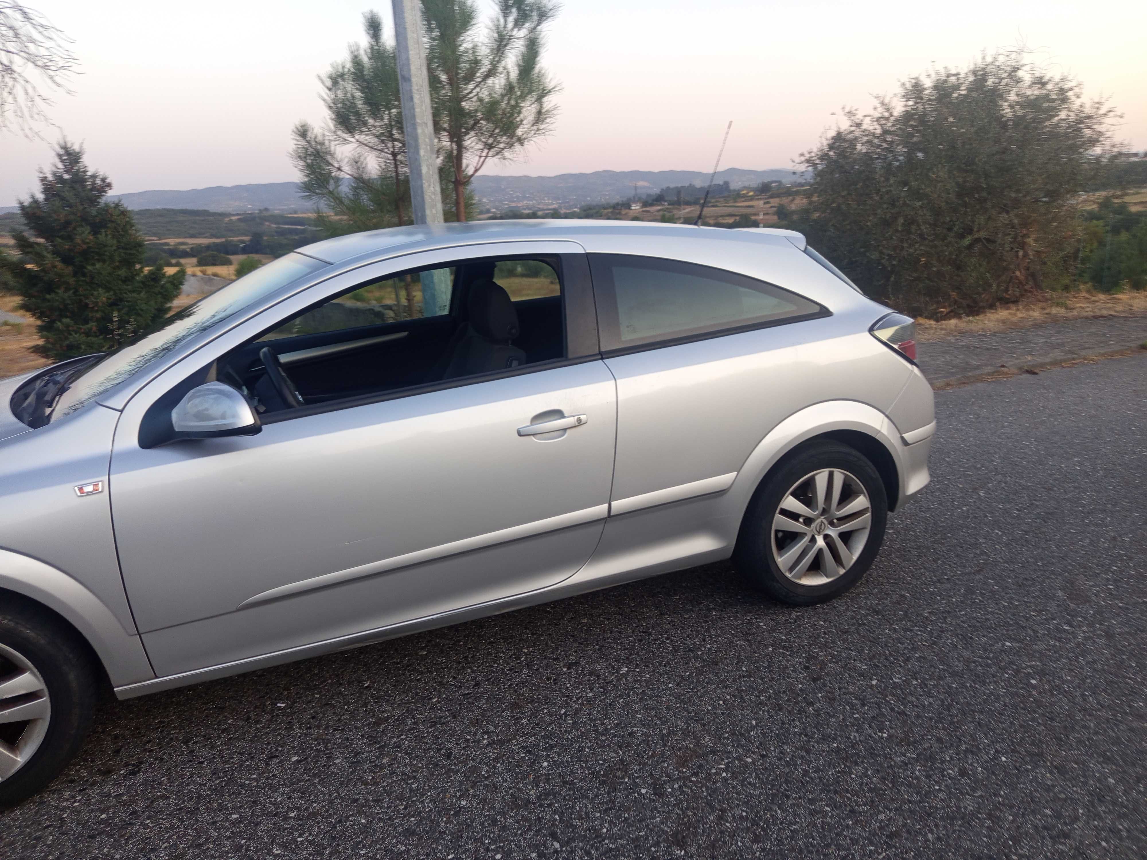 Opel astra gtc 1.7