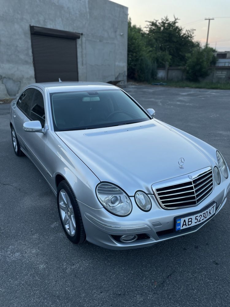 Mercedes-benz w211 e220 restailing