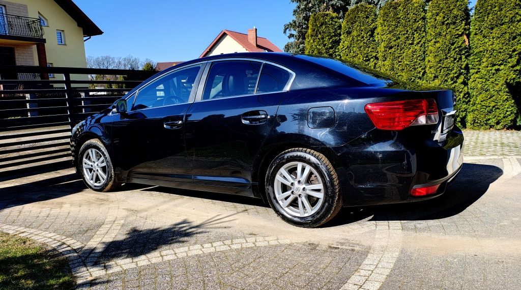 Toyota Avensis T27