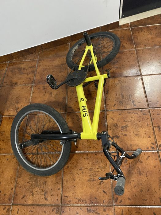 Bmx amarelo flourescente