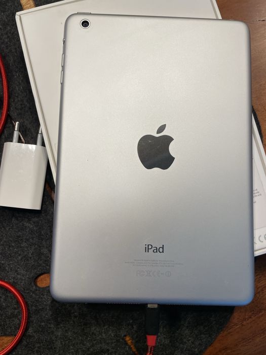 iPad mini 32 GB A1432 + pudełko, ładowarka – stan bardzo dobry