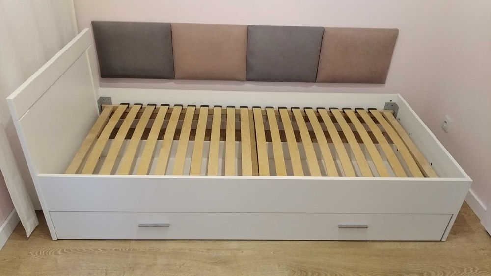 Łóżko ze stelażem z szufladami 90x200 młodzieżowe białe