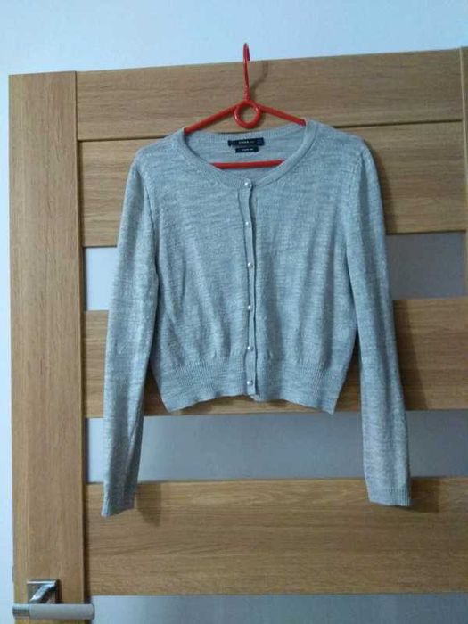 Sweterek Zara na guziczki