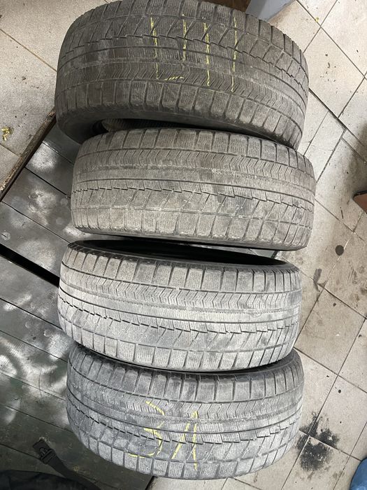 Bridgestone blizzak vrx 225/55 R17