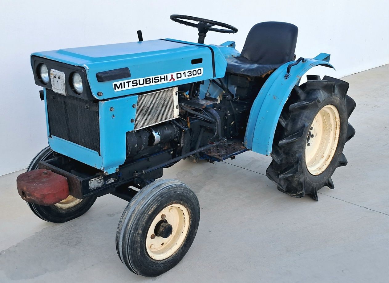 Trator Mitsubishi D1300 c/reboque 4x2