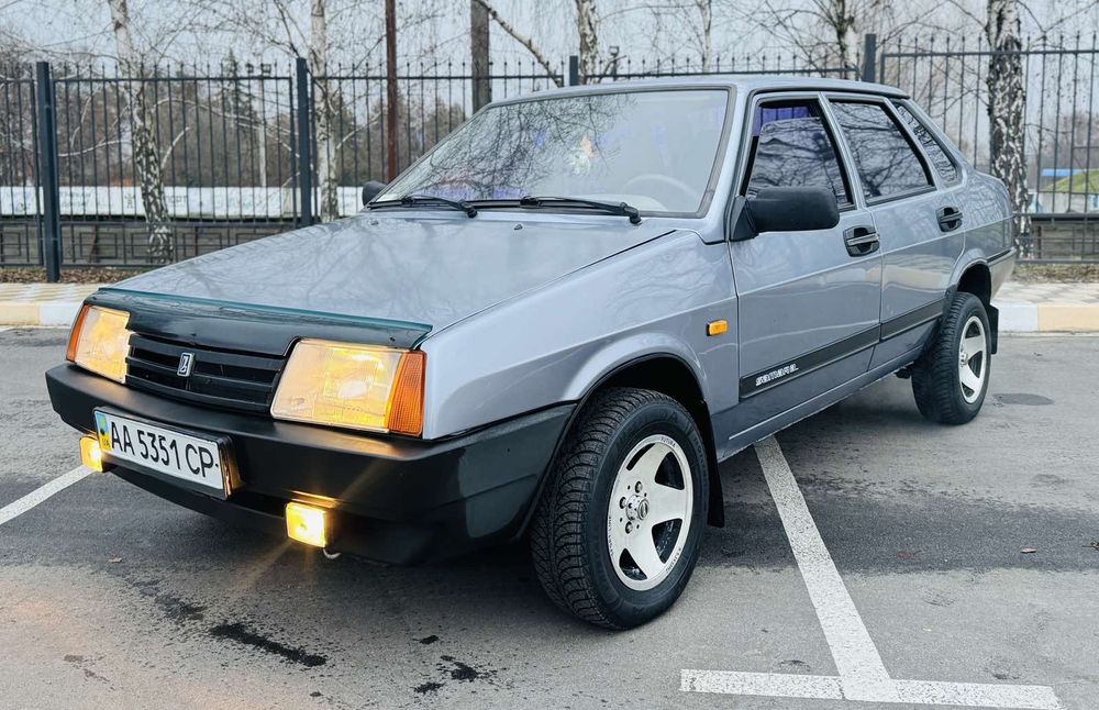 Продам ваз 2199 1.6 бензин