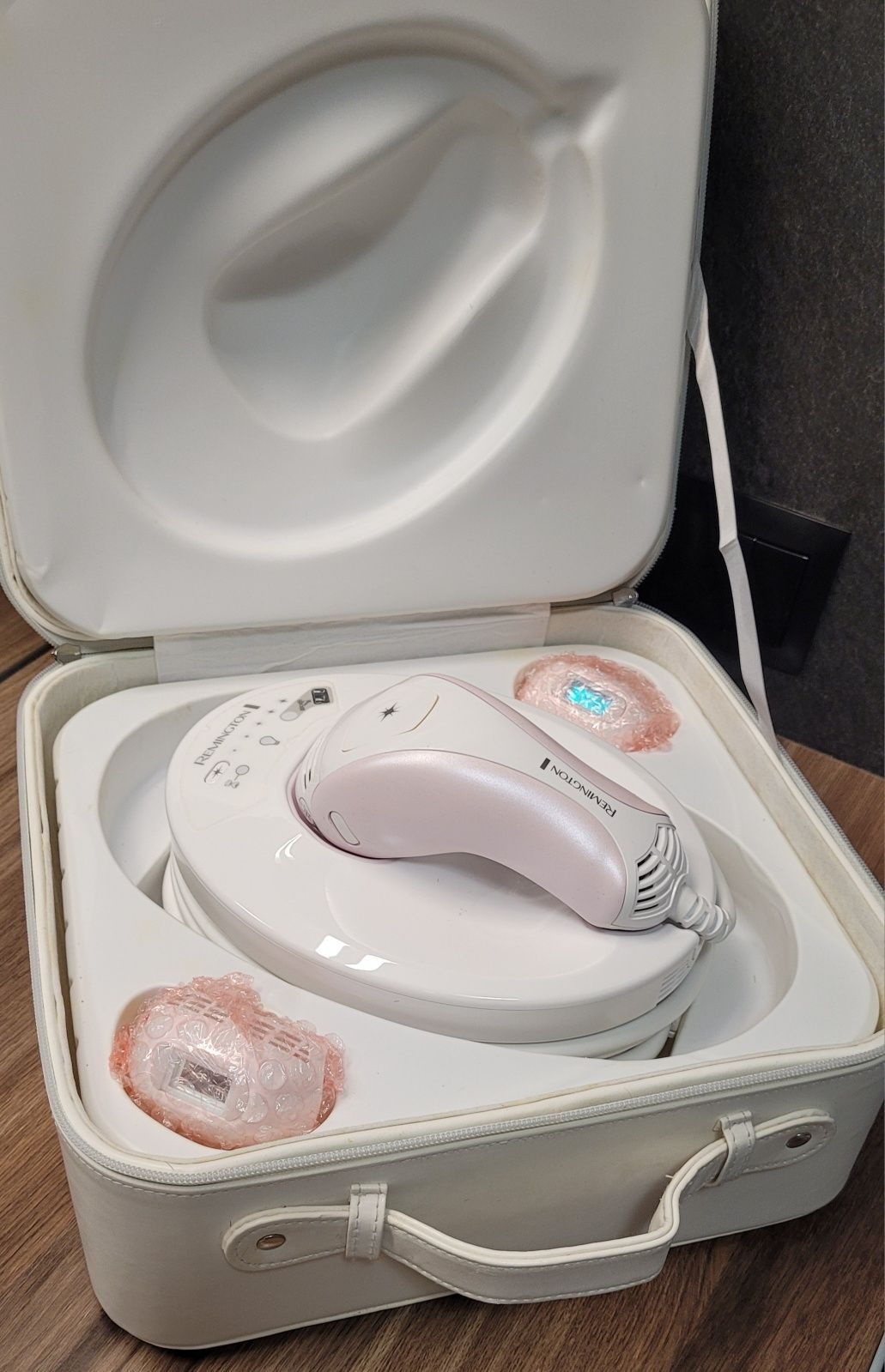 Depilator laserowy Remington IPL6750 i-Light Prestige