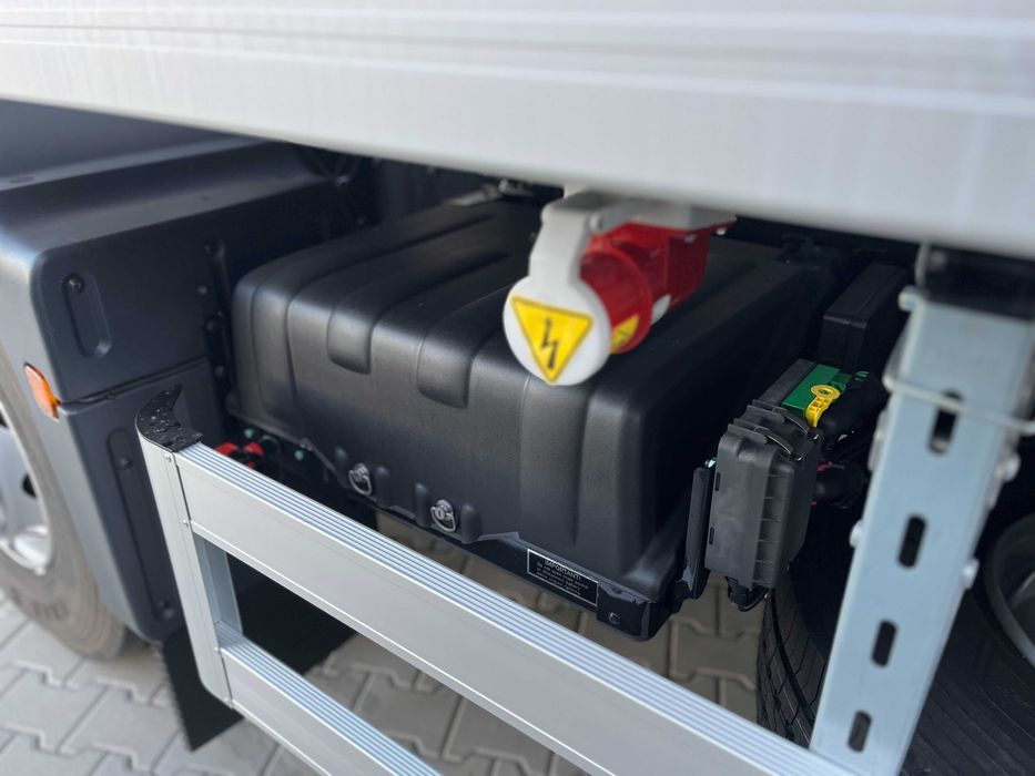 MAN TGM 18.250 BL CH Euro 5 2025 Рефрижератор CARRIER SUPRA HE 8