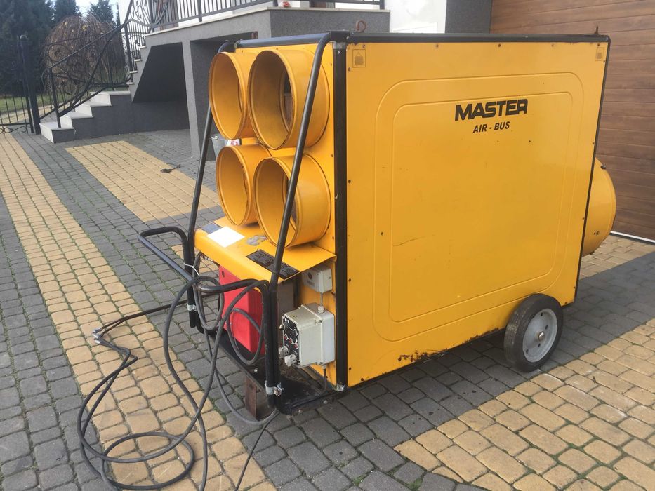 Nagrzewnica olejowa Master BV 690 FS z odprowadzeniem spalin 220kW