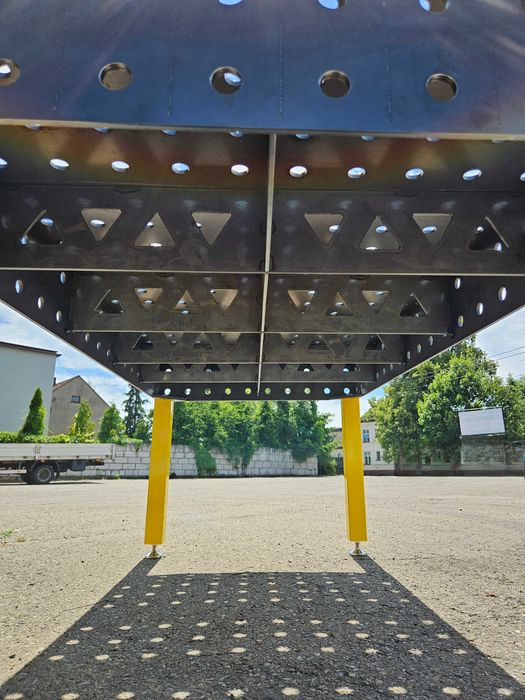 Stół spawalniczy systemowy, warsztatowy 200x100X20 Grubość 8mm