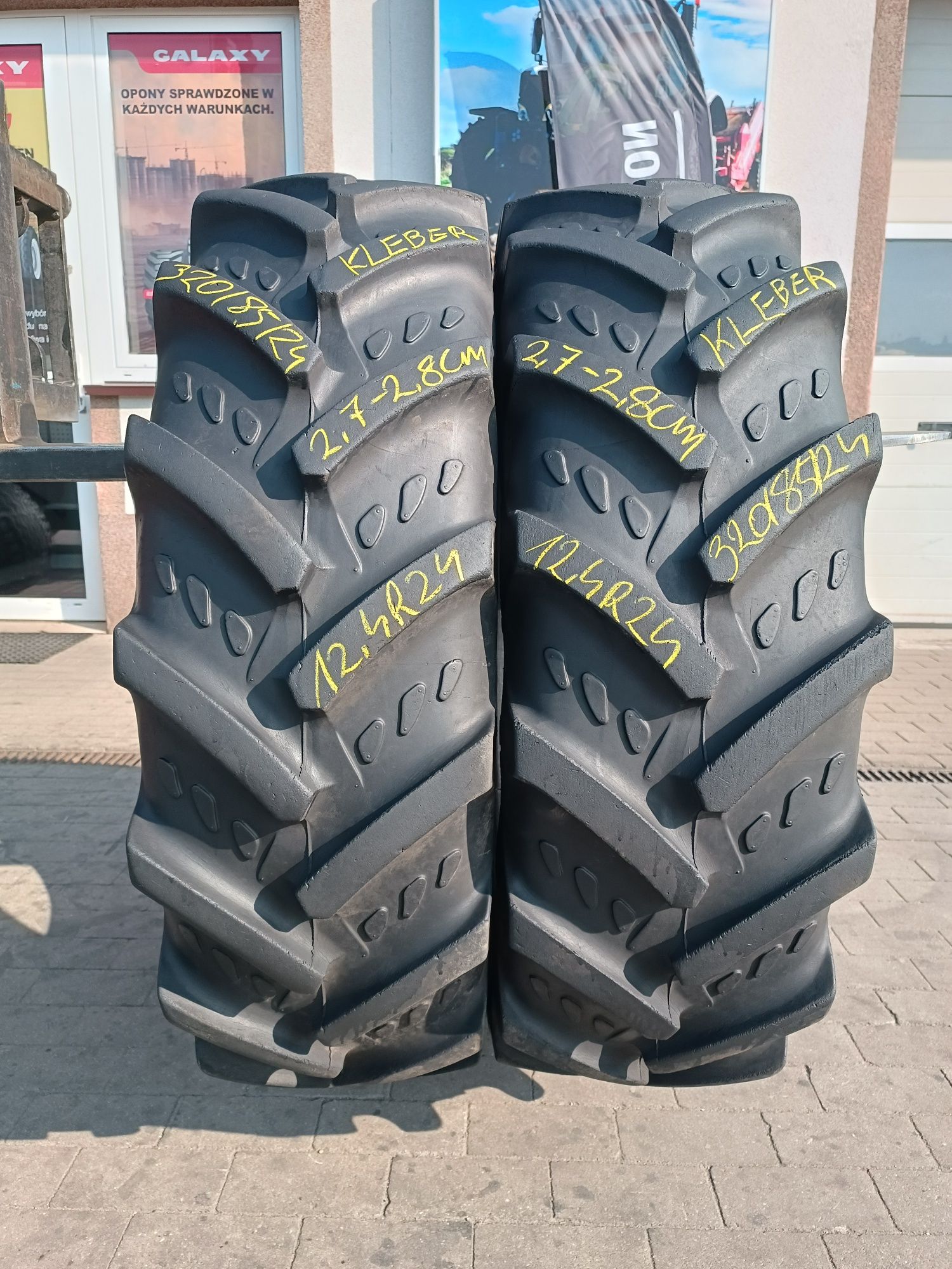 320/85R24 Kleber Traker 12.4R24