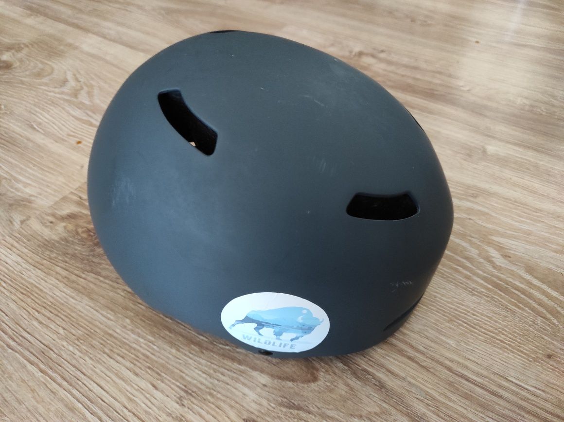 Kask rowerowy Giro 55-59 BMX MTB