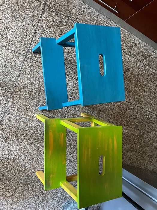 Bancos coloridos e funcionais!