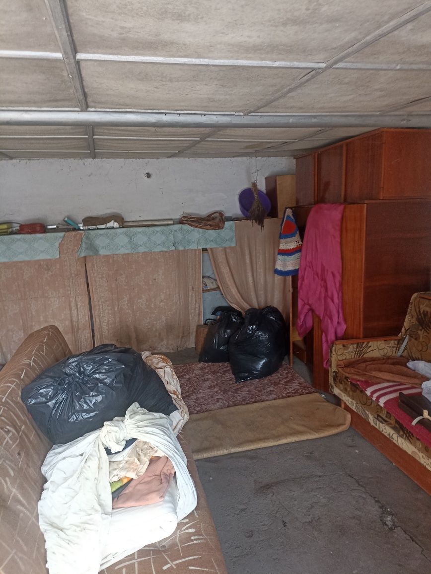 Продам або обміняю гараж район МКК
