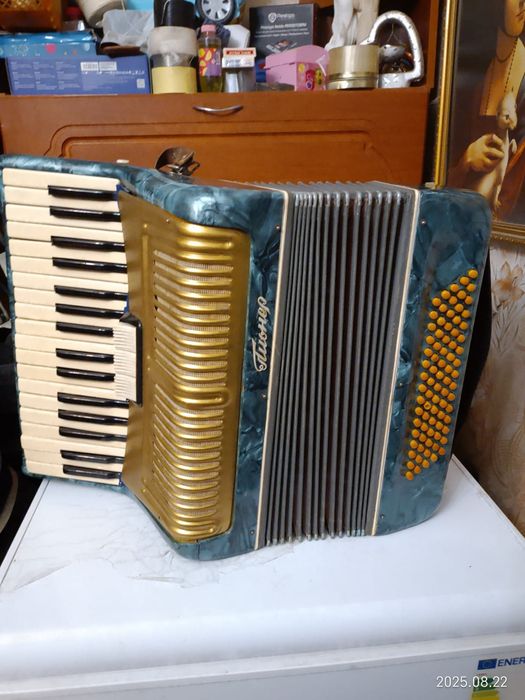 Аккордеон Пионер с футляром