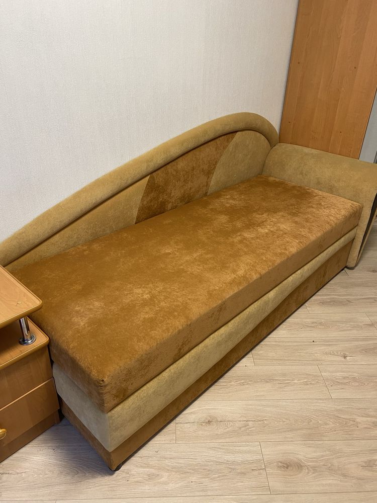 Продаю диваны в отличном состояние