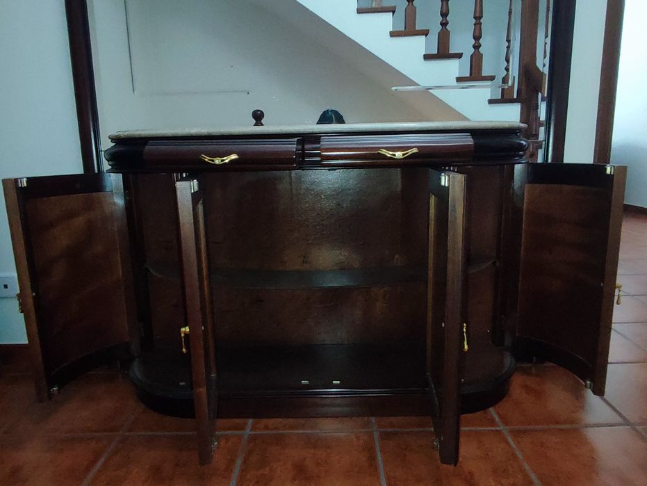 Móvel para hall de entrada com espelho