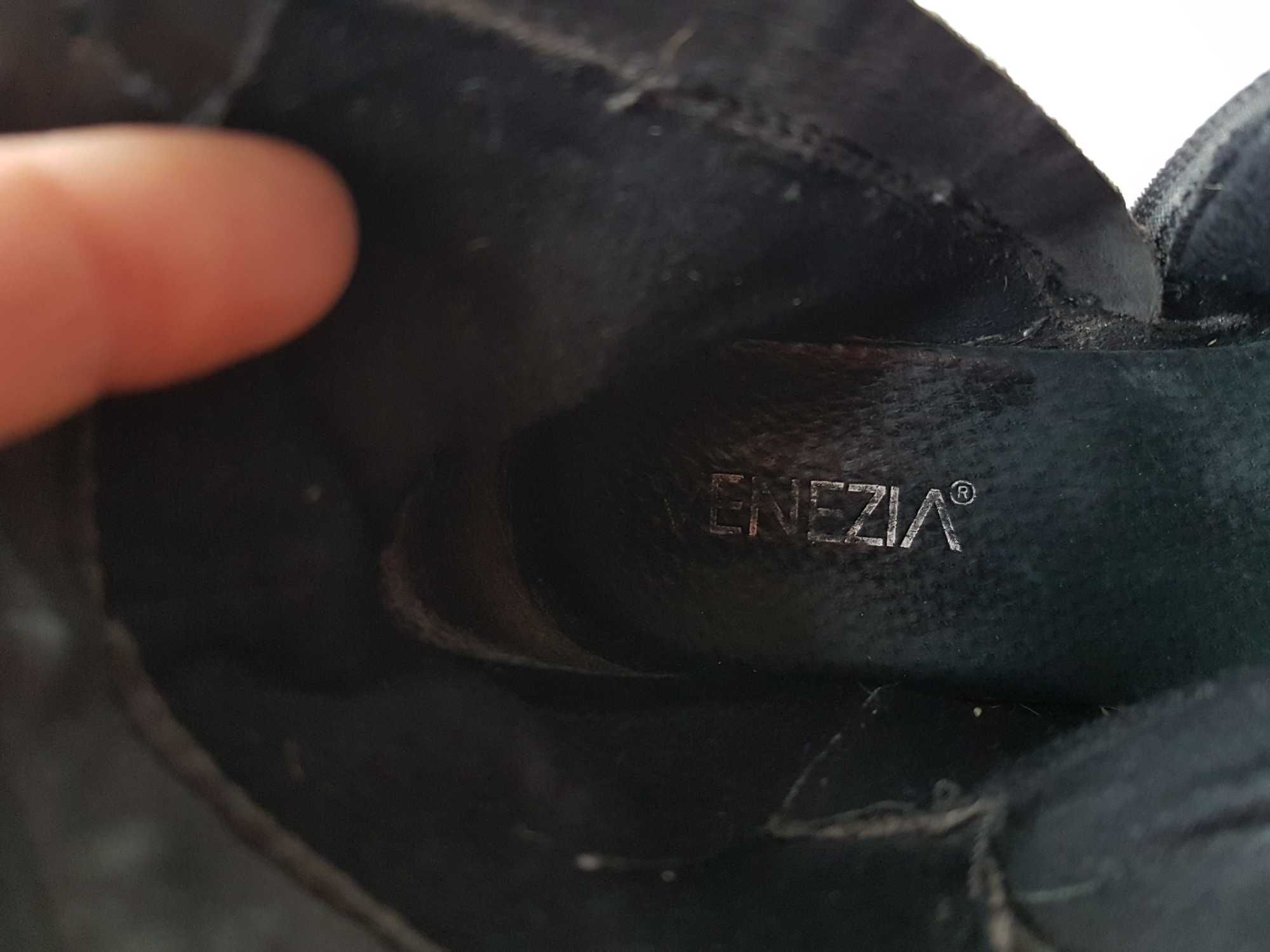 VENEZIA czarne damskie botki z ćwiekami i srebrnym kółkiem rozmiar 37