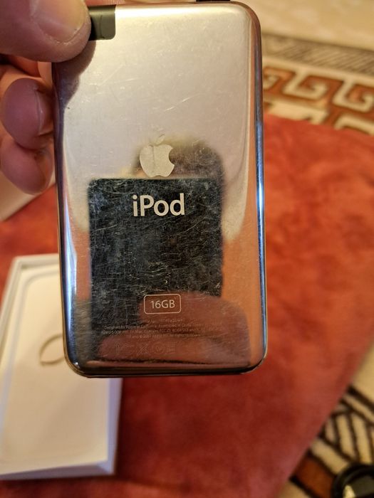 Продам Айфон 5s и Айпад 16ГБ.