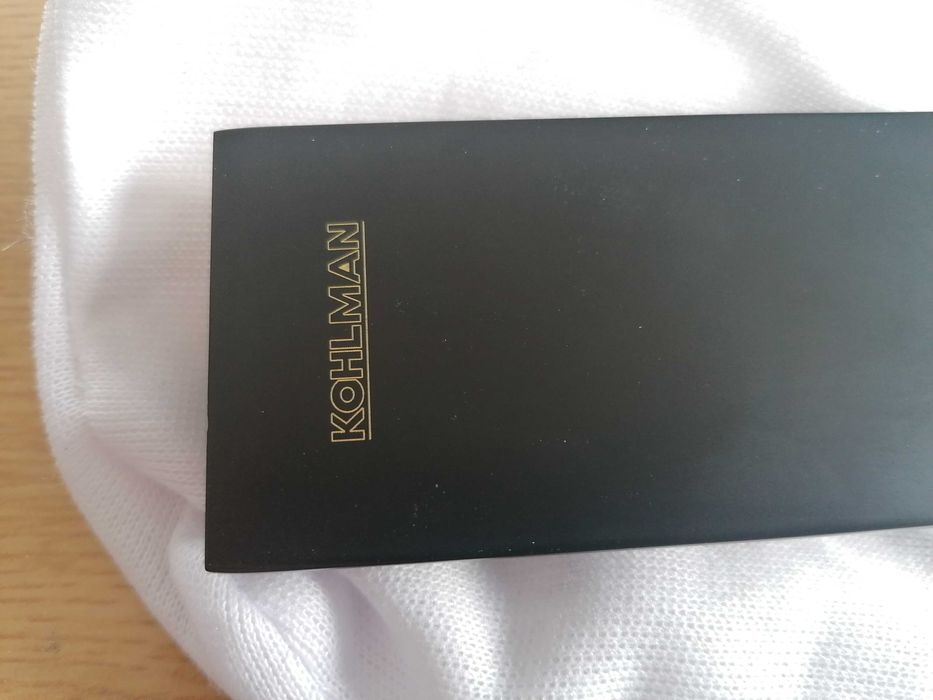 Wylewka podtynkowa umywalkowa Kohlman Experience czarna 1/2