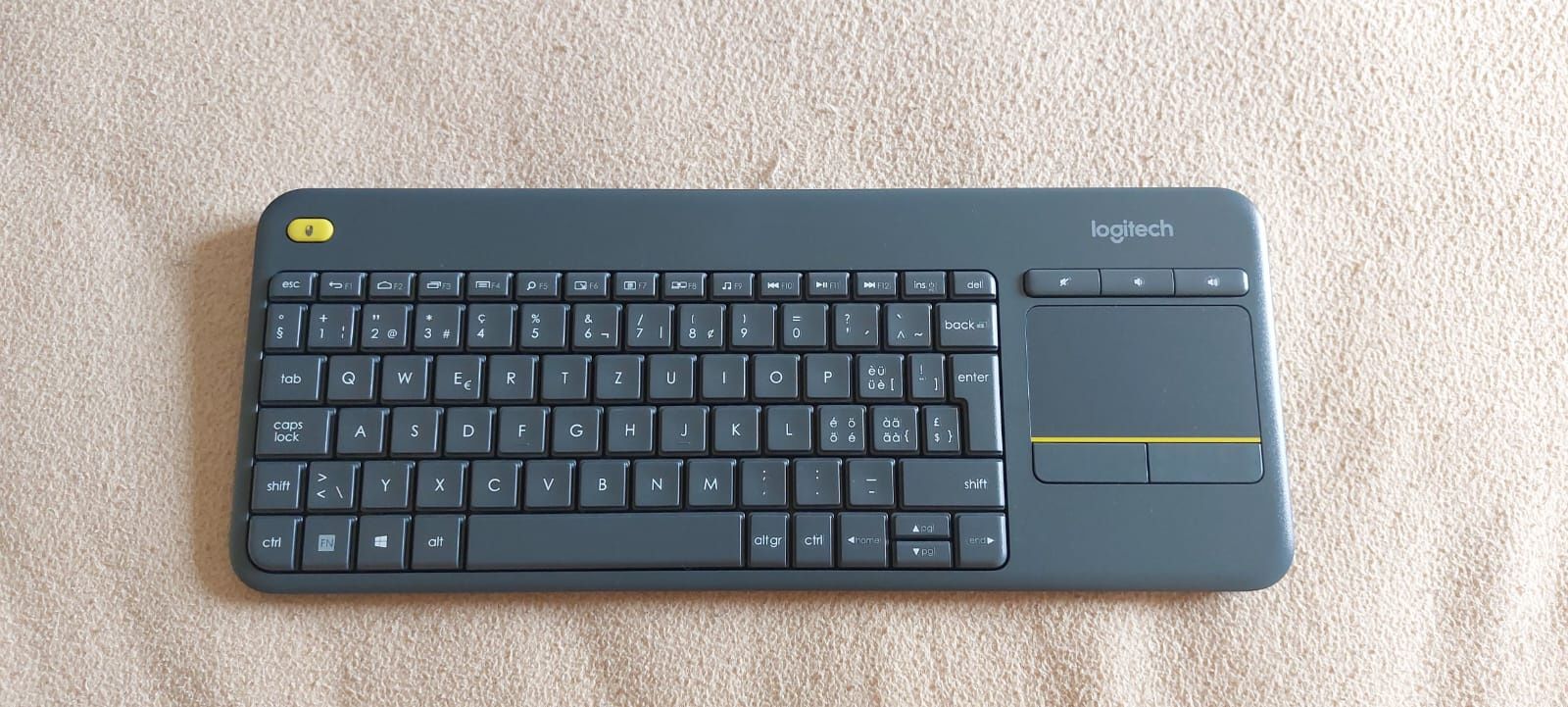 Teclado Logitech K400+