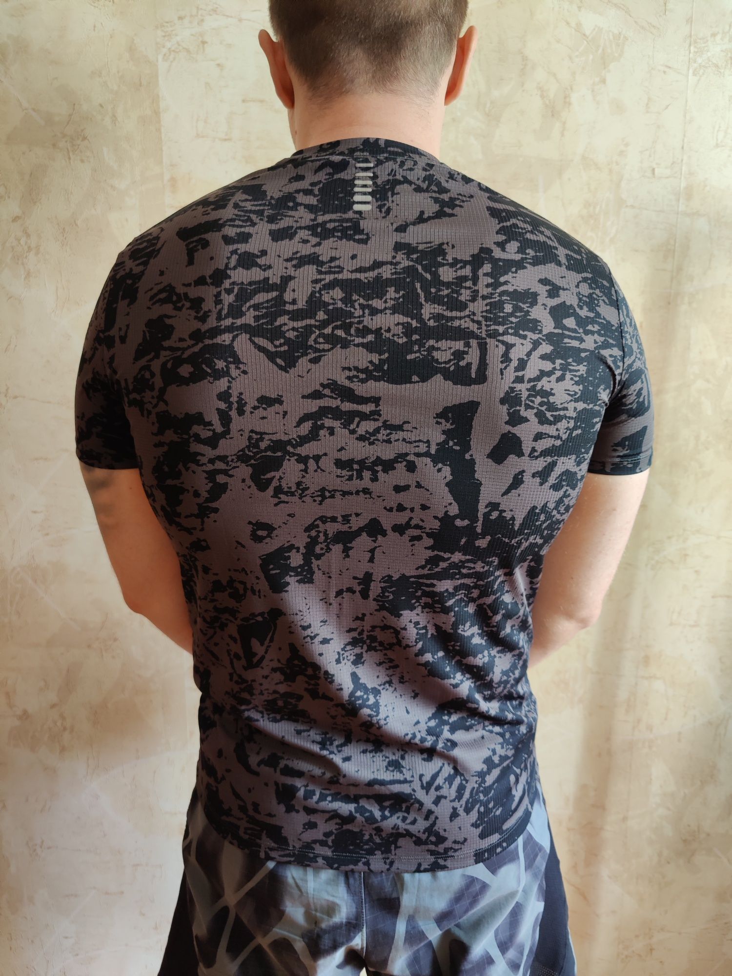 Футболка under armour оригінал