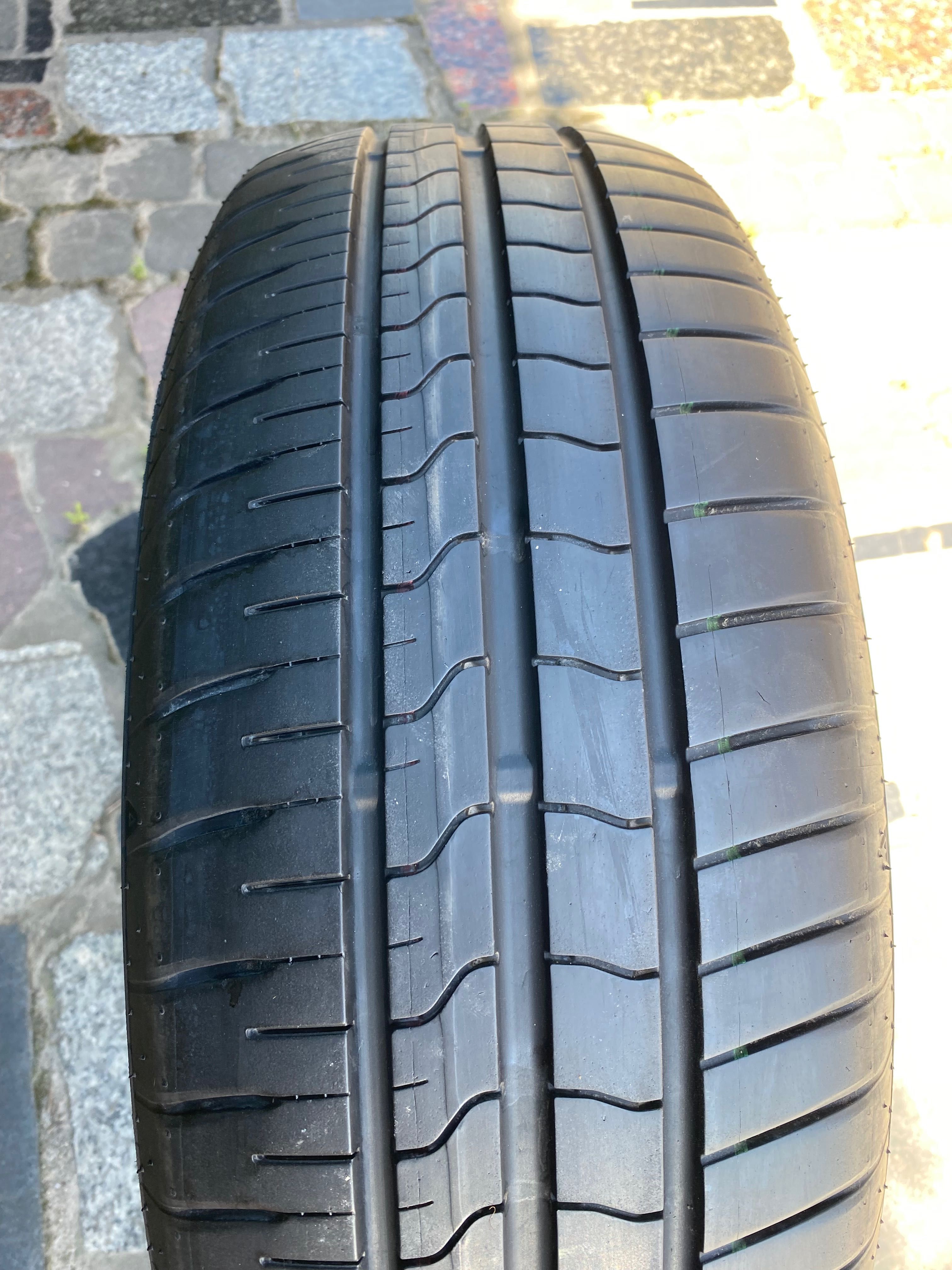 4szt 215/60/16 95V FALKEN z 2021