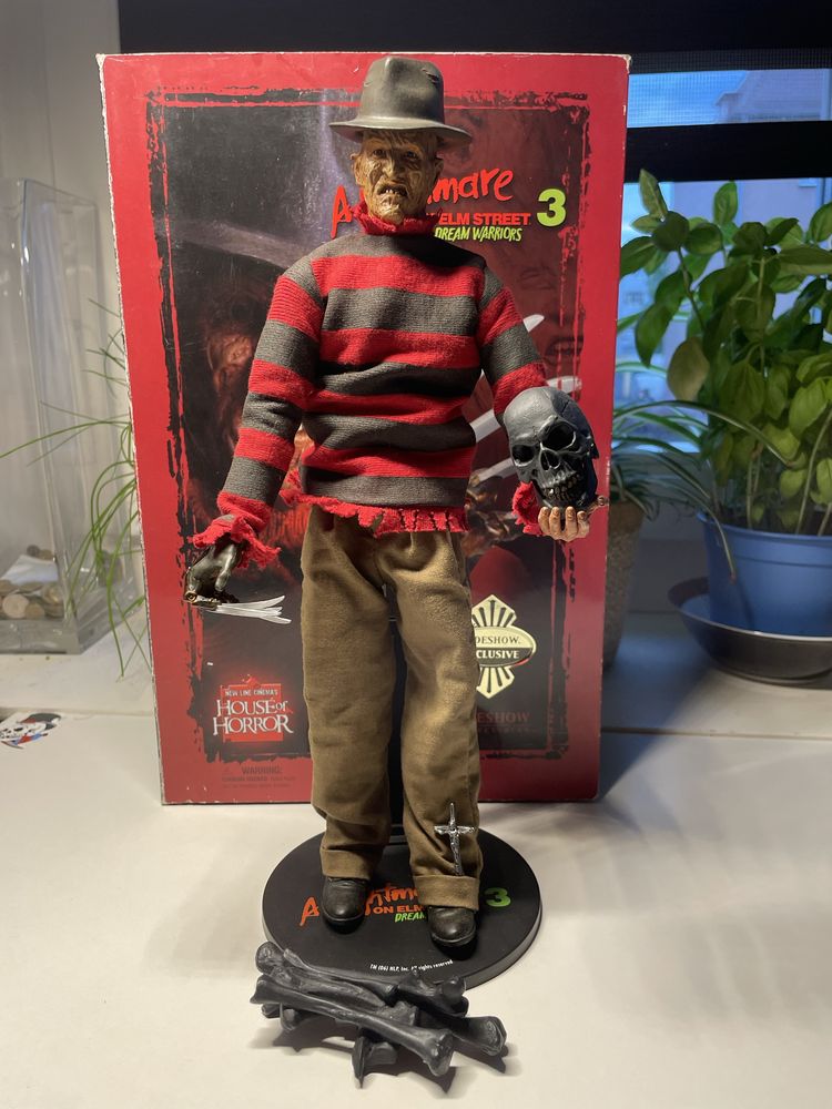 Figurka Freddy Krueger Sideshow Koszmar z ulicy wiązów A nightmare