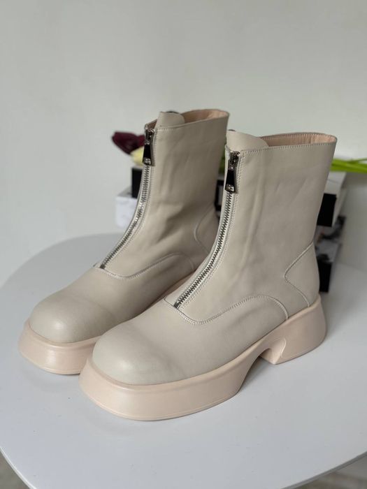 шкіряні ботінки , сапоги , чоботи the row