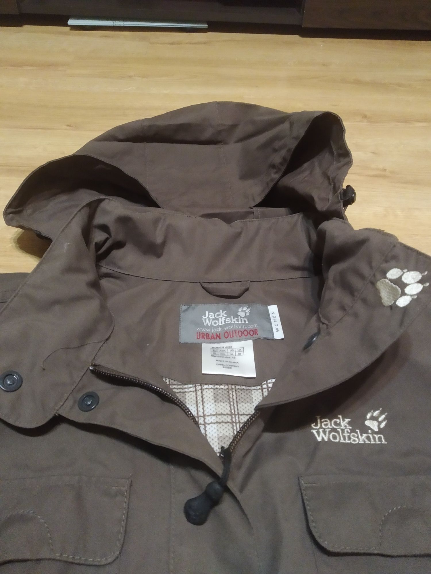 Продам жіночу куртку фирмы Jack Wolfskin .р 46(xl)