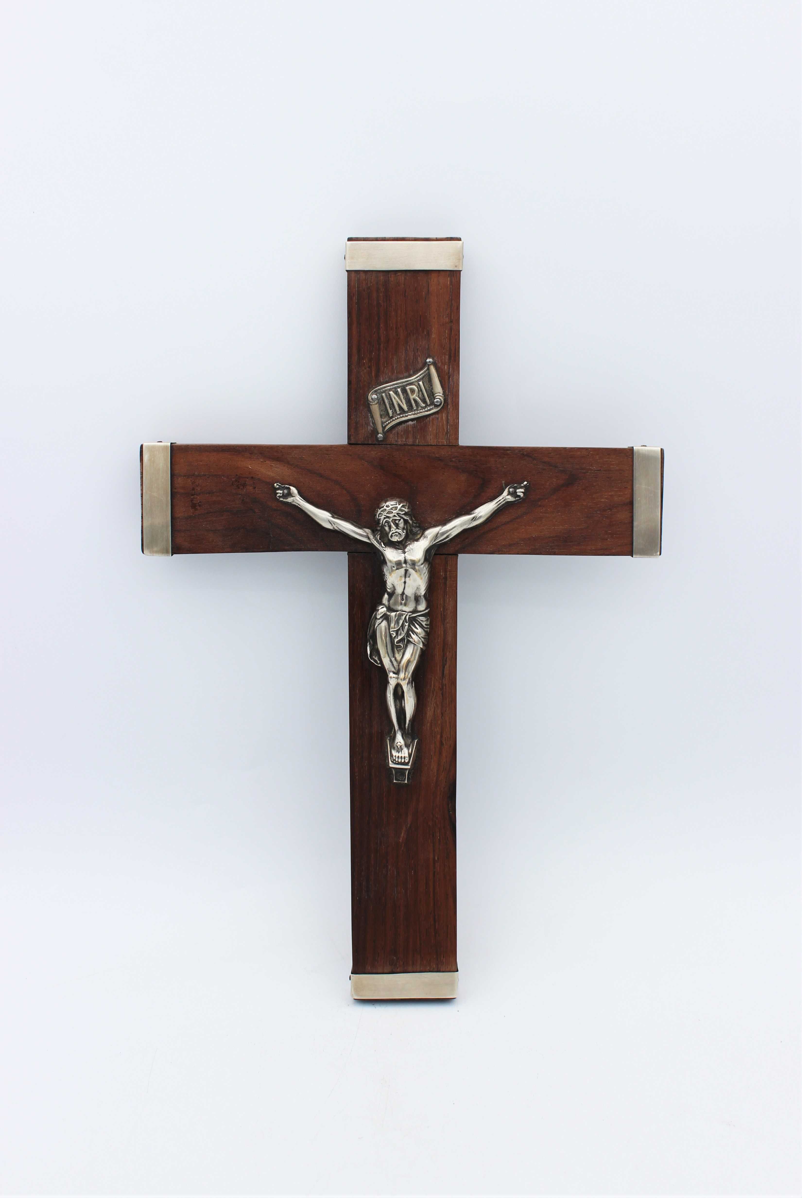 Crucifixo em Pau-Santo e Cristo em Prata Portuguesa