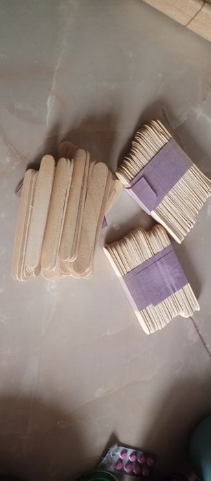 Голки шприци шпателі скальпелі багато разові