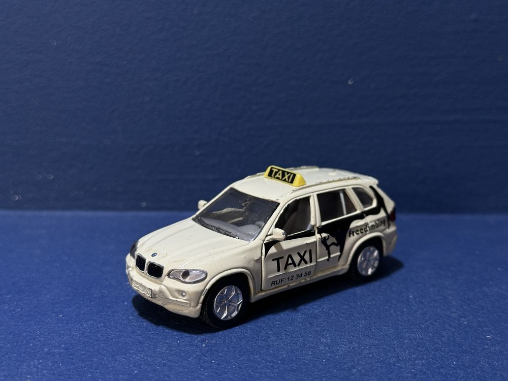 Siku BMW X5 Taxi