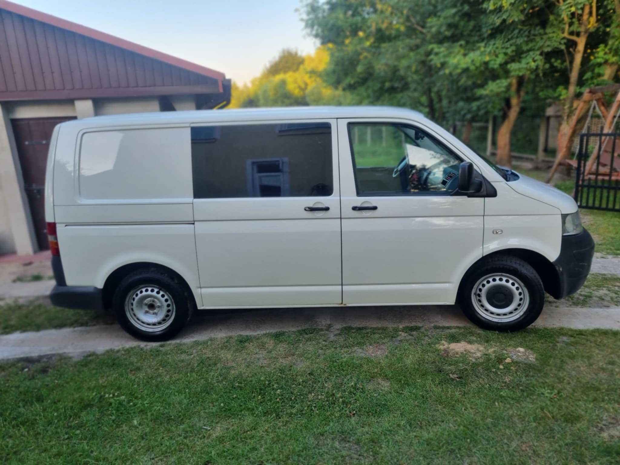 Volkswagen T5 2.5 TDI 130 KM (2009 rok)