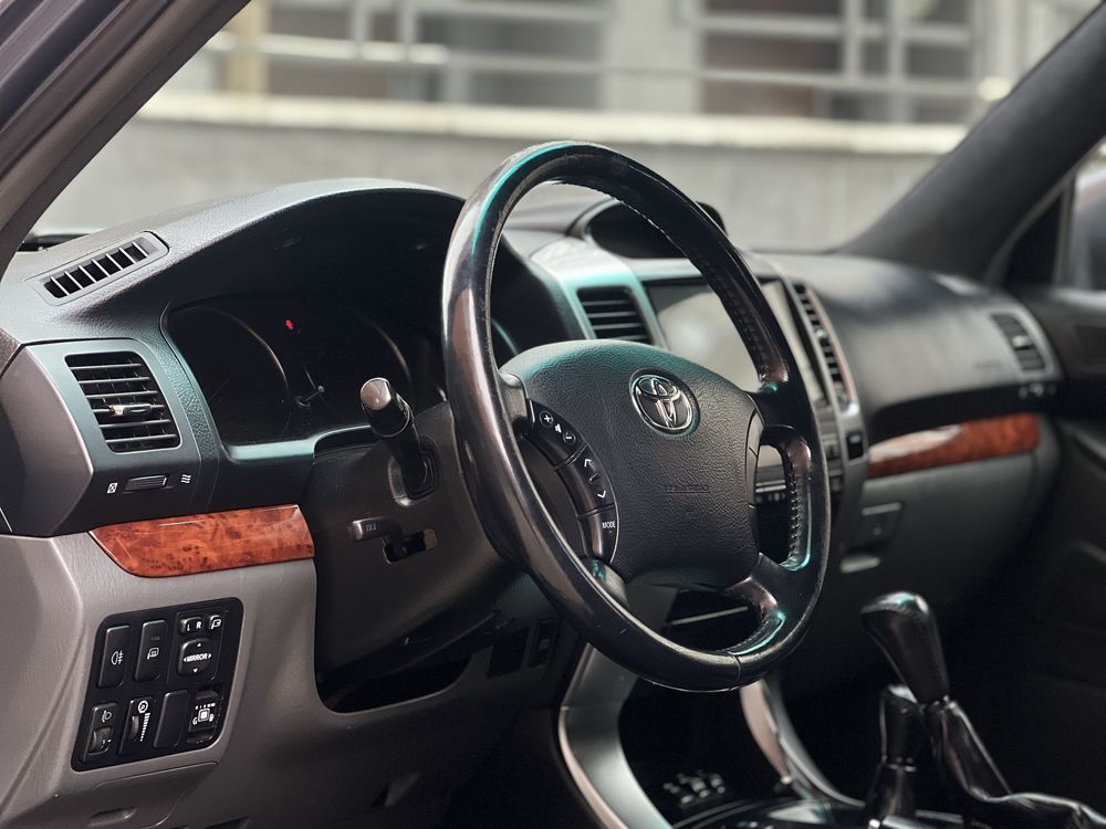 Toyota Prado 120