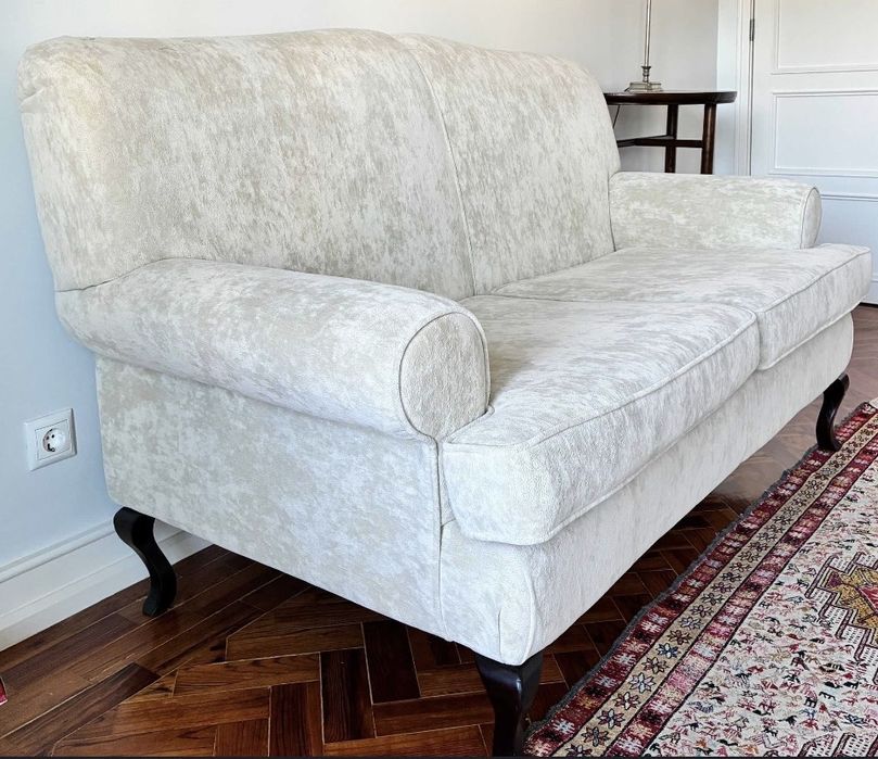 Sofa e poltrona feitos a medida e como novos