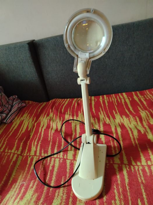 Vintage lampa z lupą jażeniówka spalona