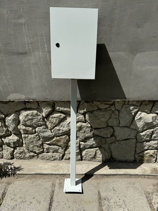 Антивандальний ящик бокс для зарядної станції електромобіля