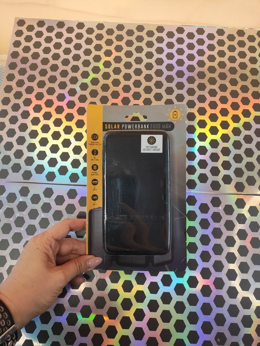 Powerbank solarny 8000 MAH