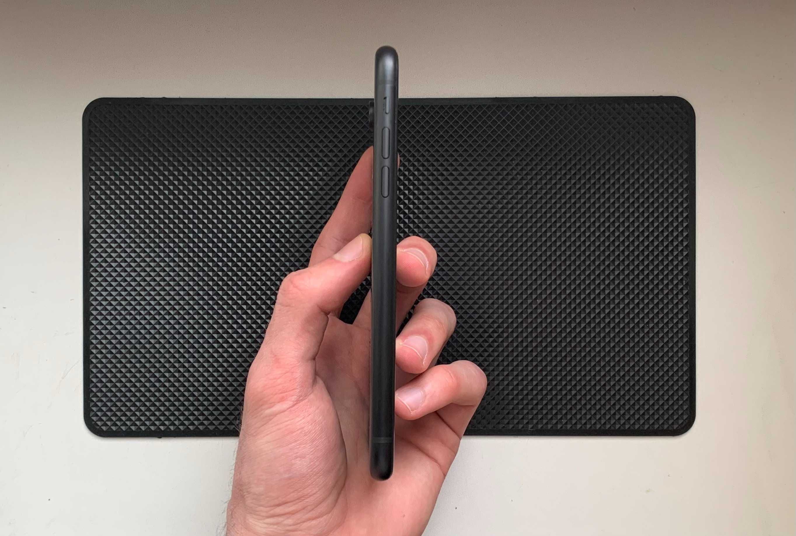 Топовый iPhone XR 128 гб - BLACK - NEVERLOCK - 90% АКБ