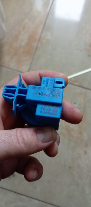 реле тиску пральної машини zanussi zwp 581