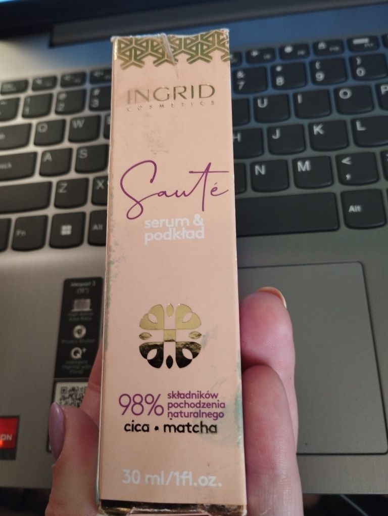 Podkład serum Ingrid saute porcelain