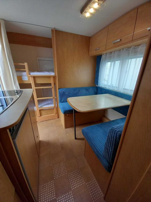 Przyczepa kempingowa Caravelir 5/6 osobowa, łóżka piętrowe dmc 990 km