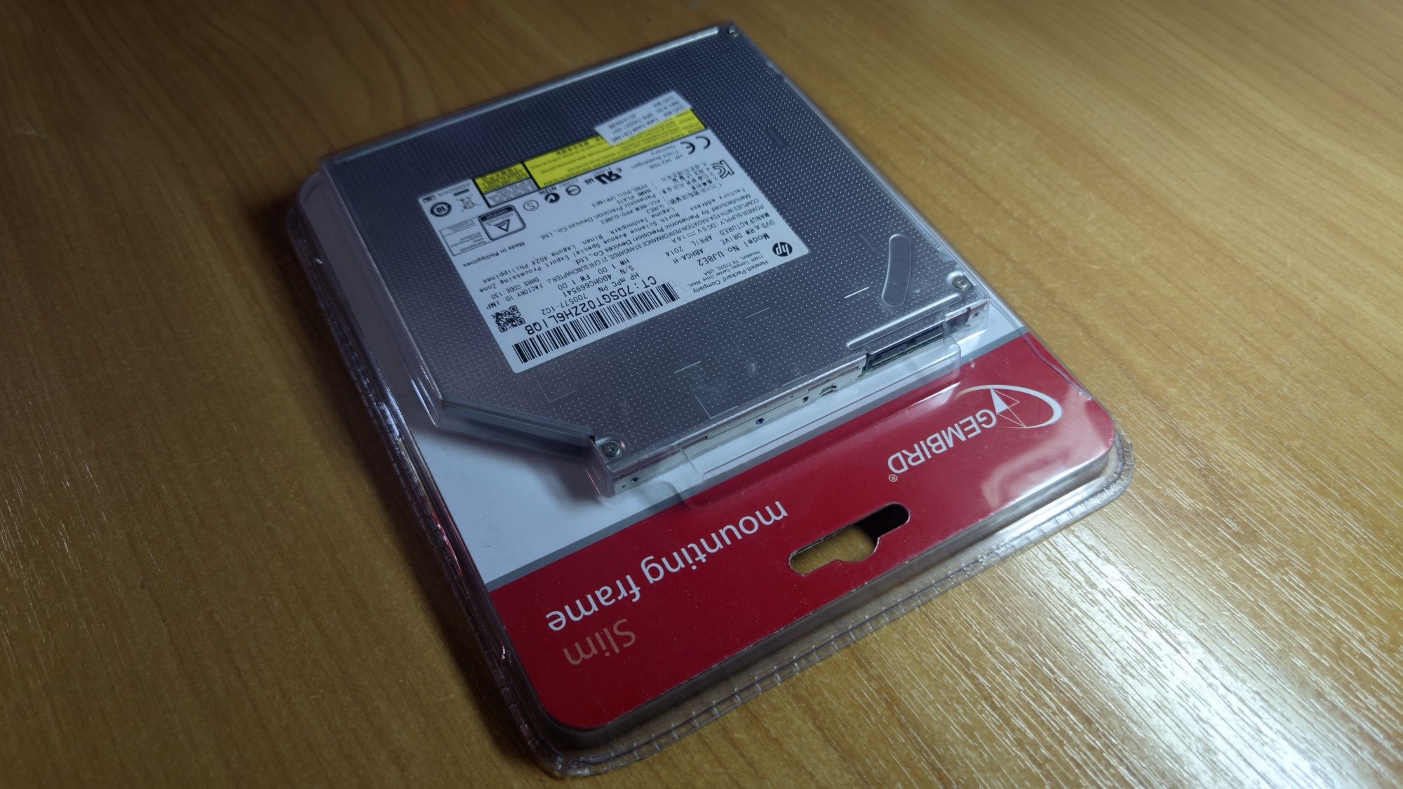Оптичний привід CD/DVD-RW Panasonic UJ8E2