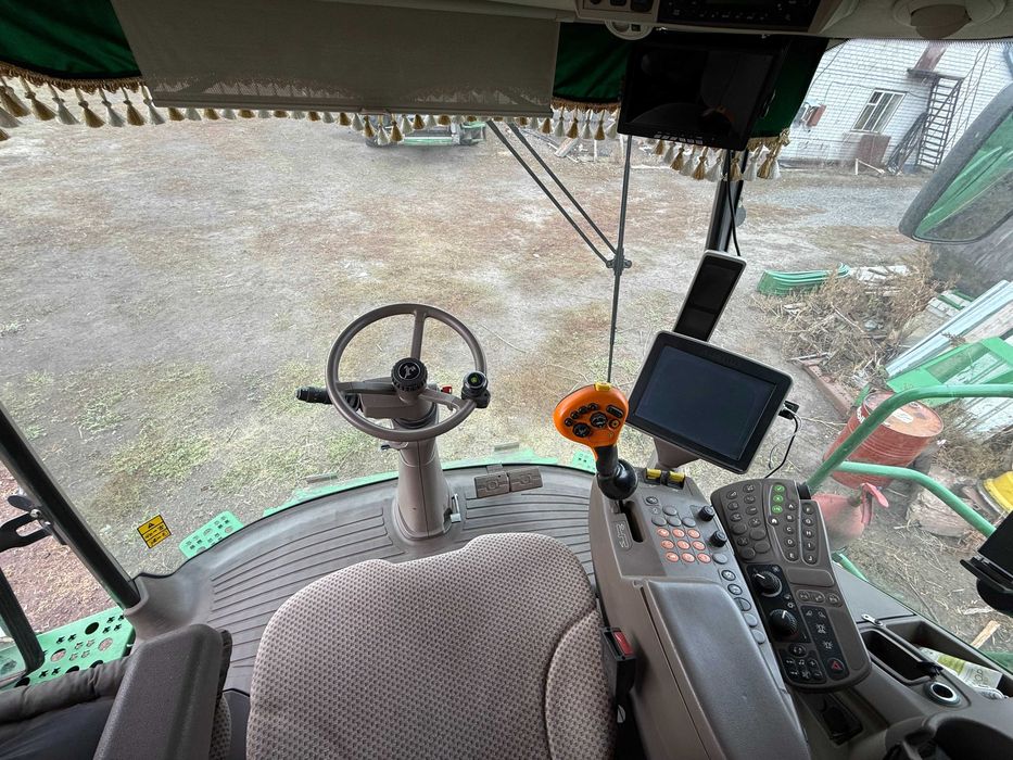 John Deere S670i HillMaster