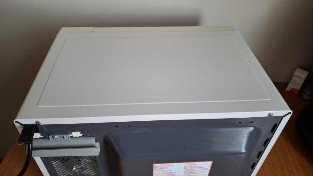 Kuchenka mikrofalowa Panasonic NN-ST251WZPE
