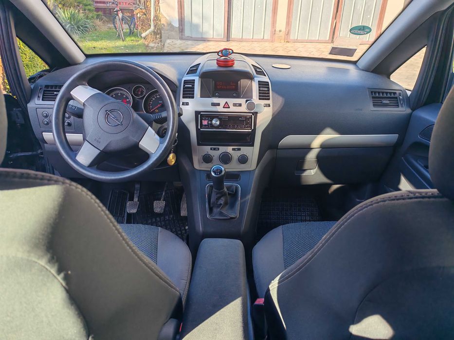 Opel Zafira B FL